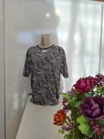 تیشرت زنانه یقه گرد طرح برگ سایز بزرگ آبرنگی