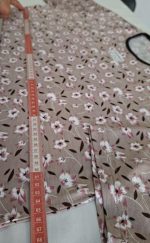 تیشرت سایز بزرگ زمینه گل بهی گلدار لطیف - تصویر 2